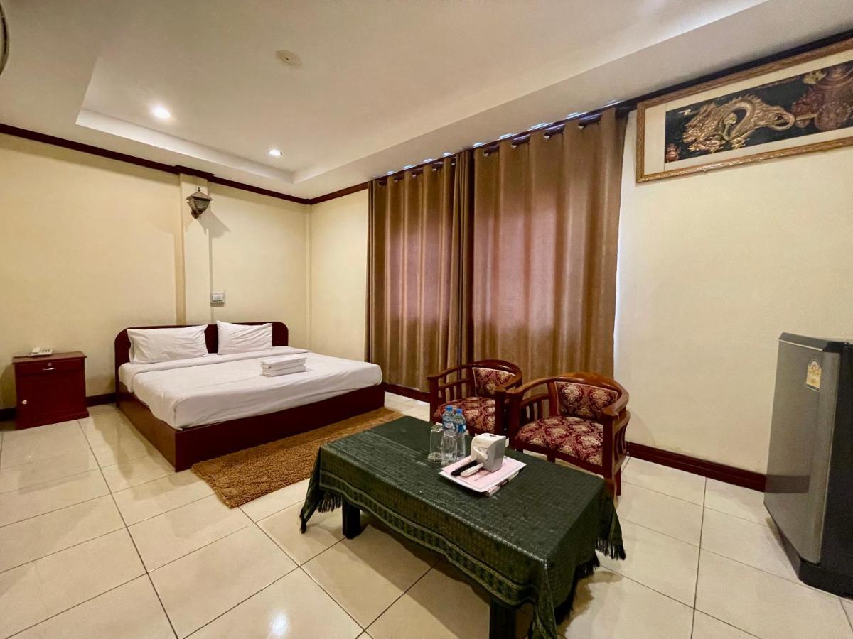 Sengkeo Hotel Vientiane Esterno foto
