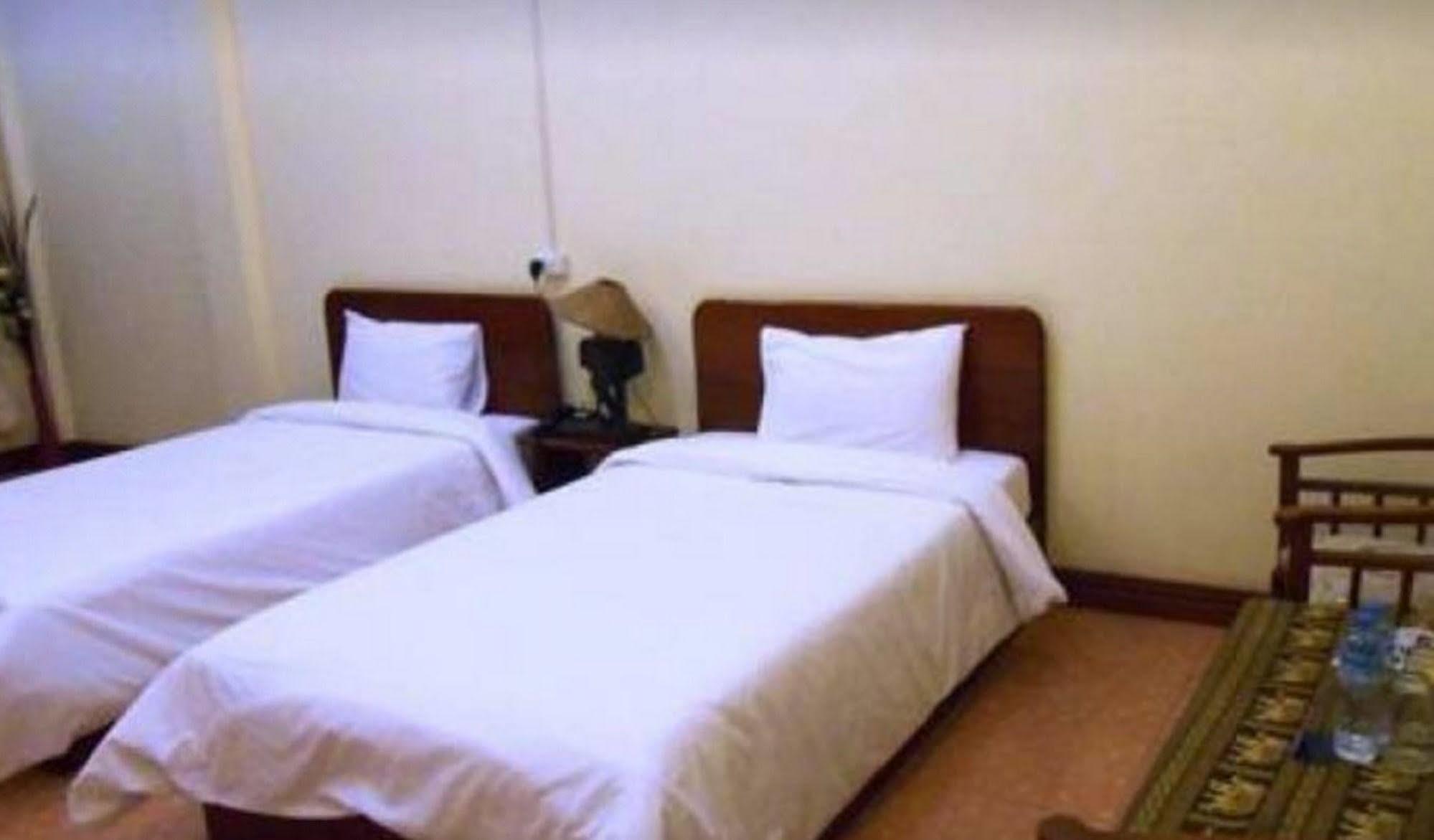 Sengkeo Hotel Vientiane Esterno foto