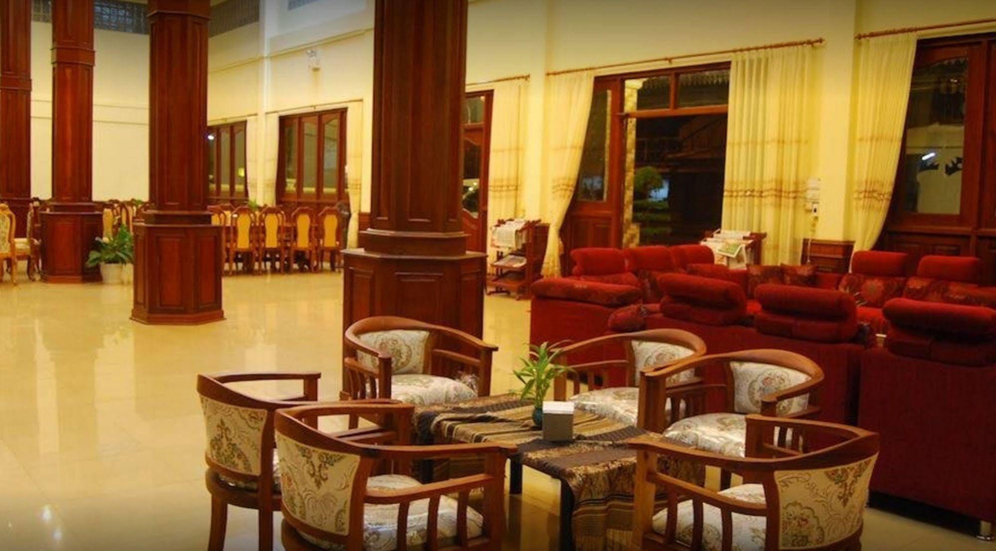 Sengkeo Hotel Vientiane Esterno foto